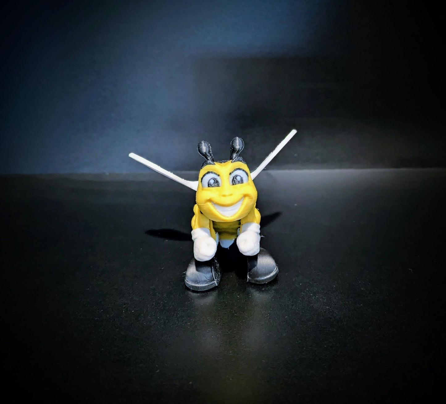 Articulating Bee