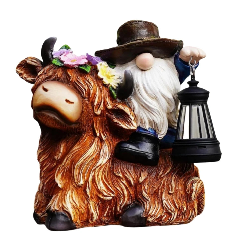 Solar Highland Cow Garden Light — Outdoor LED Stake Lamp